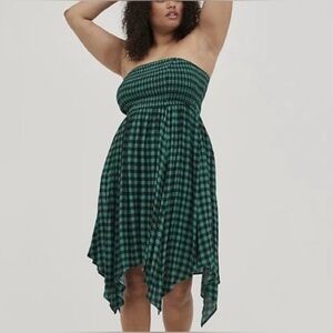 Torrid strapless handkerchief dress size 00